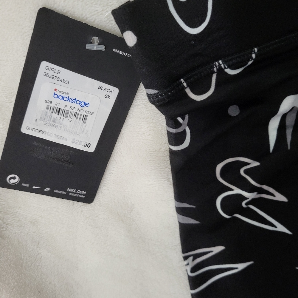 Nike Kids Black and White Patterned Leggings - Picture 3 of 4